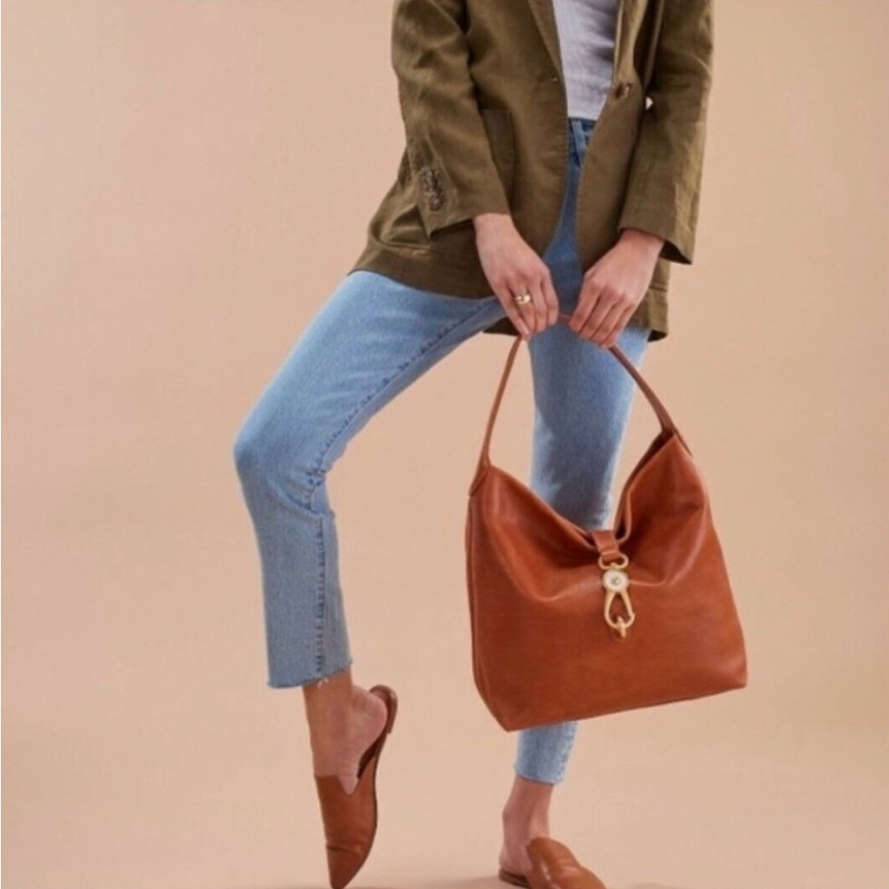 Dooney & Bourke Camel Tan Saddle Pebble Leather LOGO LOCK Hobo Shoulder Bag EUC! - Picture 3 of 11